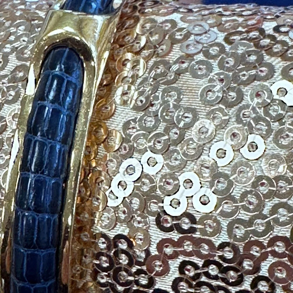 Hermes women’s Gold and Blue leather Bracelet- GORGEOUS! EXCELLENT CONDITION! - Picture 13 of 16